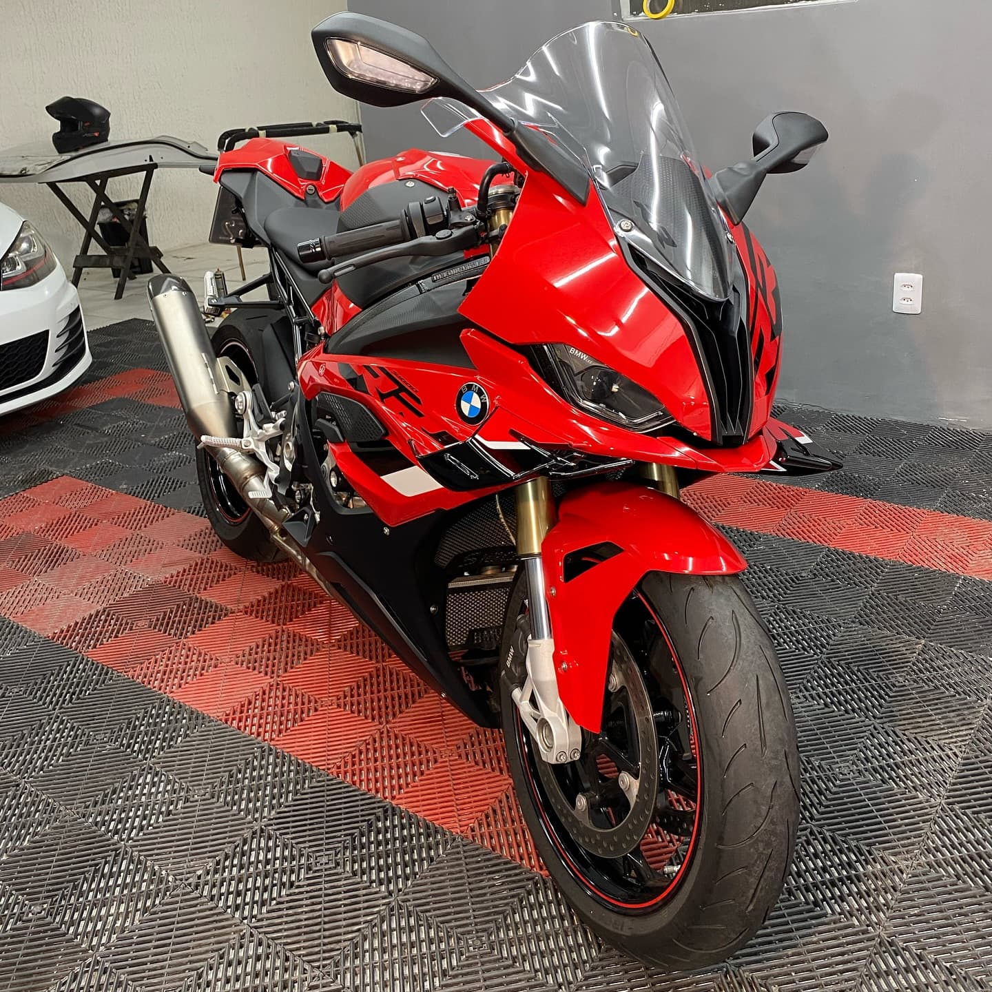 BMW S1000RR com protecao ceramica na Xavier Detail